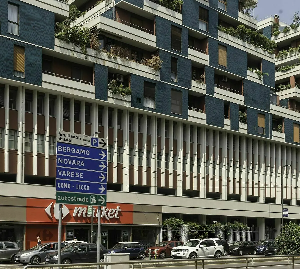 Rentclass - Fair Area - Piazza De Angeli Milan Italy